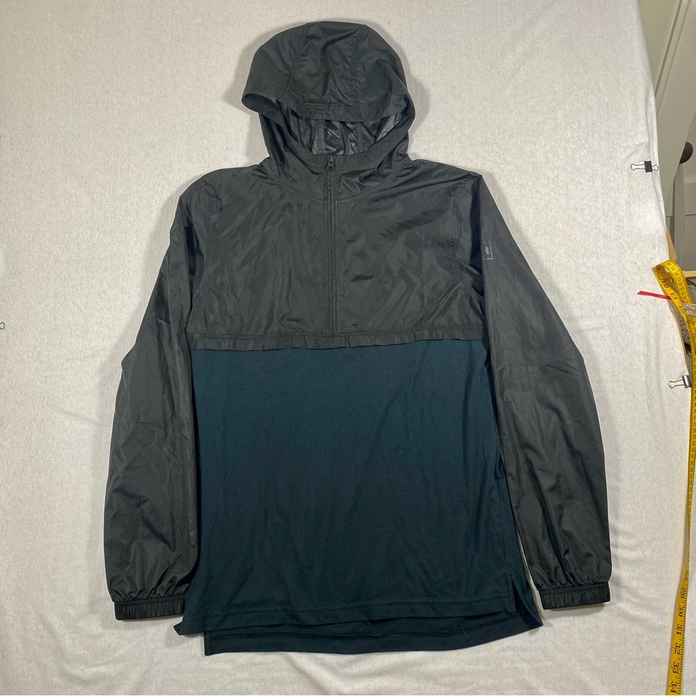 Under Armour Men’s M Black Navy Hooded Half Zip Windbreaker